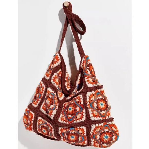 Free People Granny Squares Catch Me Crochet Tote Bag NEW - Picture 2 of 11